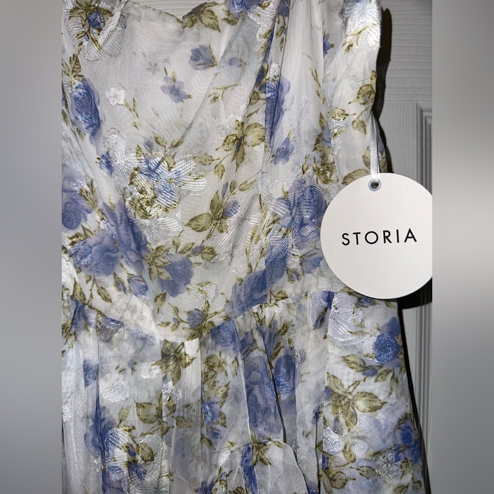 SOLD NWT BLUE AND WHITE FLORAL MAXI RUFFLE DRESS WITH SLIT - FORMAL DRESS - Picture 13 of 15